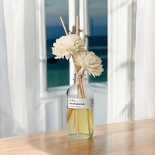 Load image into Gallery viewer, Island Tuberose Reed Diffuser